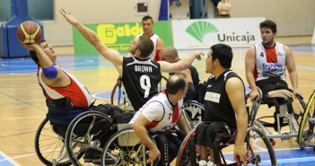 Clubes y asociaciones que acercan el deporte para personas con discapacidad física en Almería