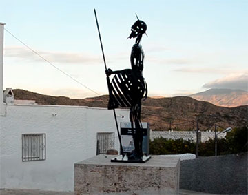 estatua don quijote en Santa Fé de Mondújar
