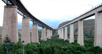 Santa Fé de Mondújar: El ferrocarril mágico Puentes en Santa Fé de Mondújar