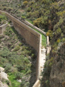 Canal de riego del pantano de Isabel II