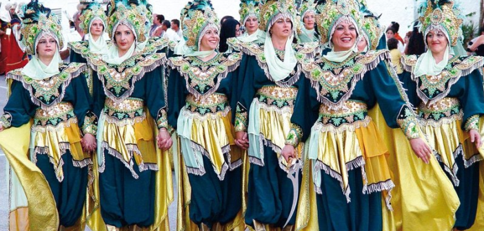 Tú a Mojácar y yo a Carboneras: Moros y Cristianos