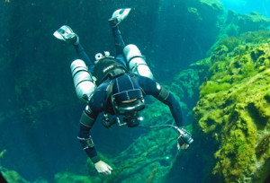 sidemount-diver