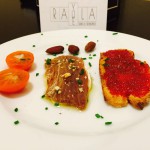 Salazón de Atún rojo con rulo de cabra y mermelada de pimiento rojo casera