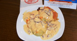 Hojaldre de solomillo con salsa de jamón