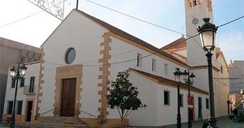 Plaza de la Iglesia de El Parador - Roquetas de Mar