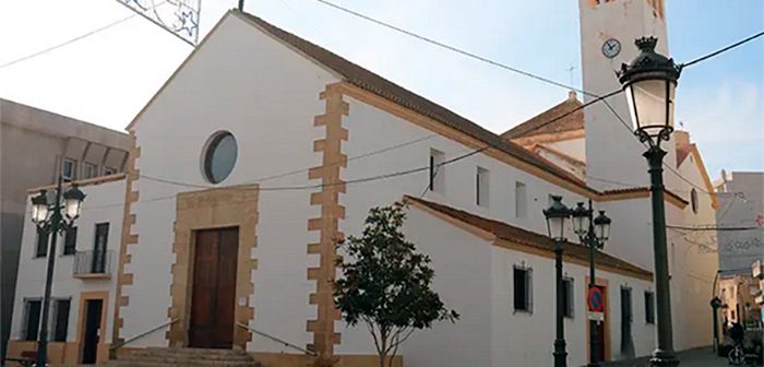 Plaza de la Iglesia de El Parador - Roquetas de Mar