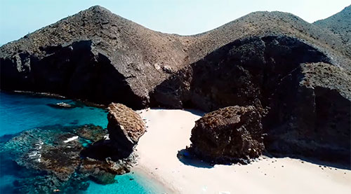 Qué hacer en Almería, descúbrela Playa de los Muertos Cabo de Gata 