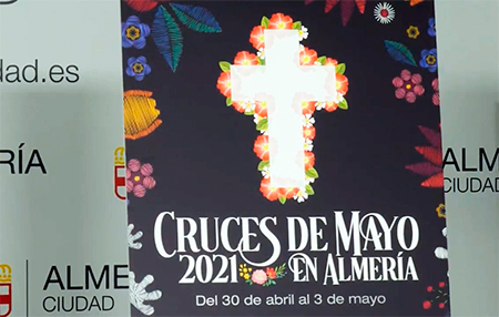 Cruces de Mayo en Almería