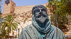  Monumento al Rey Jairán en Almería