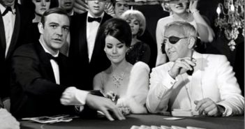 james bond jugando en el casino