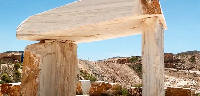 dolmen en las canteras de MACAEL Almería