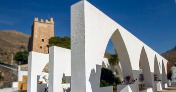 arcos blancos en Vícar