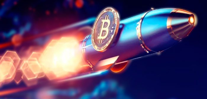 cohete con bitcoin